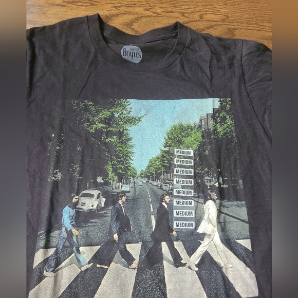 NWOT The Beatles Black Graphic T-Shirt sz.M 2014 - Picture 2 of 6